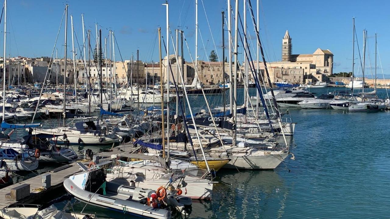 Le Dimore Di Don Corrado Ξενοδοχείο Trani Εξωτερικό φωτογραφία